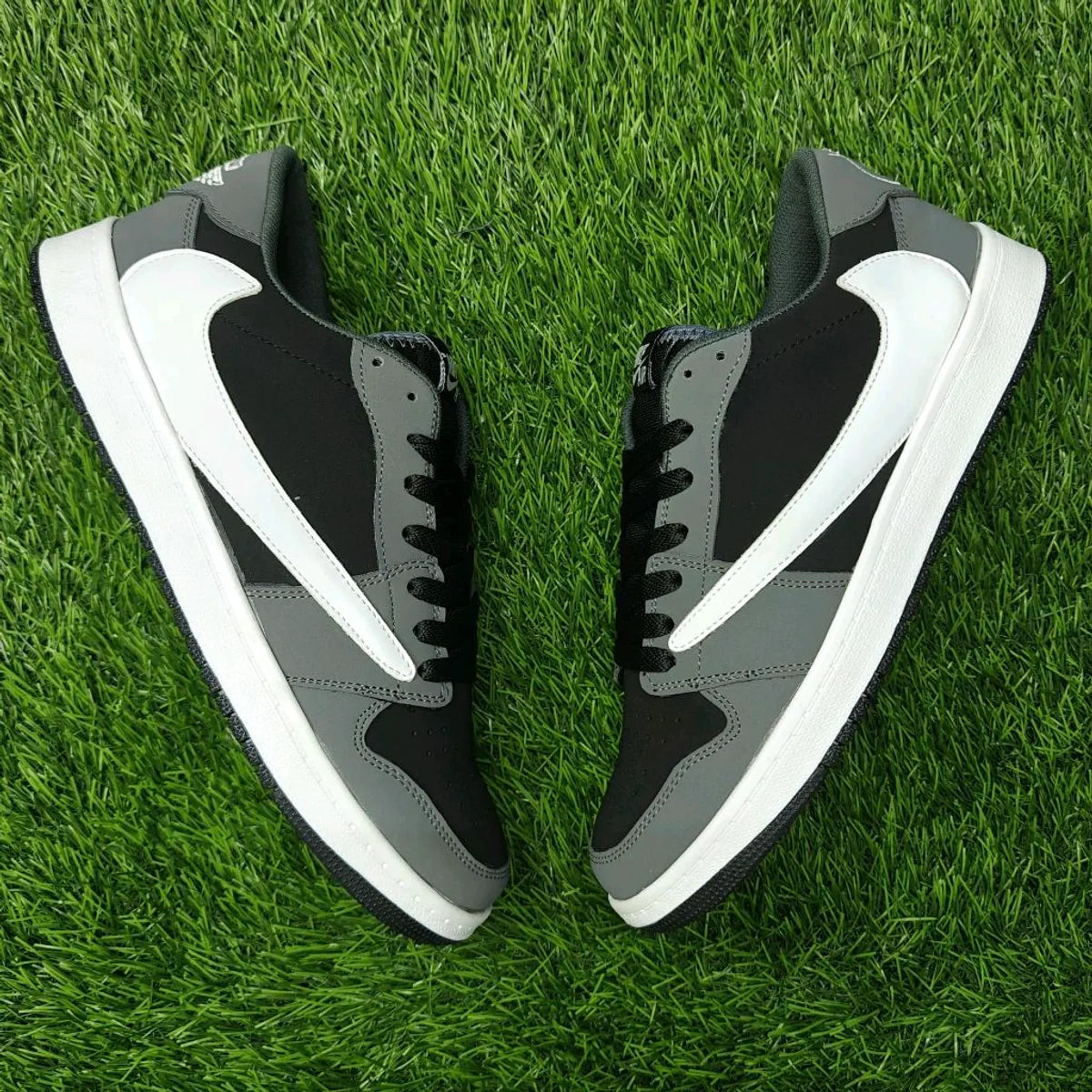 Travis Scott "Grey Black"